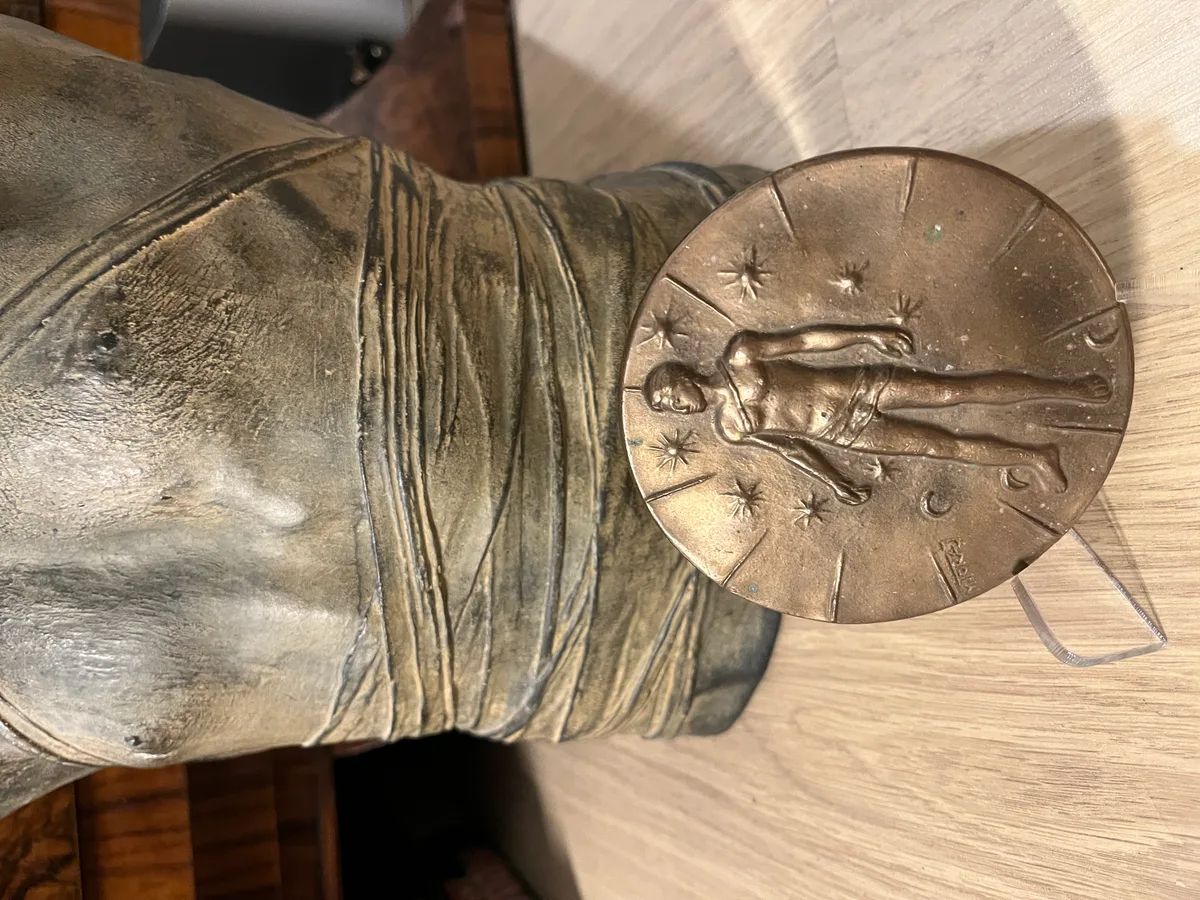 Mitoraj Articulations — bronze medal on acrylic stand with Angelo Fasciato sculpture, collector photograph