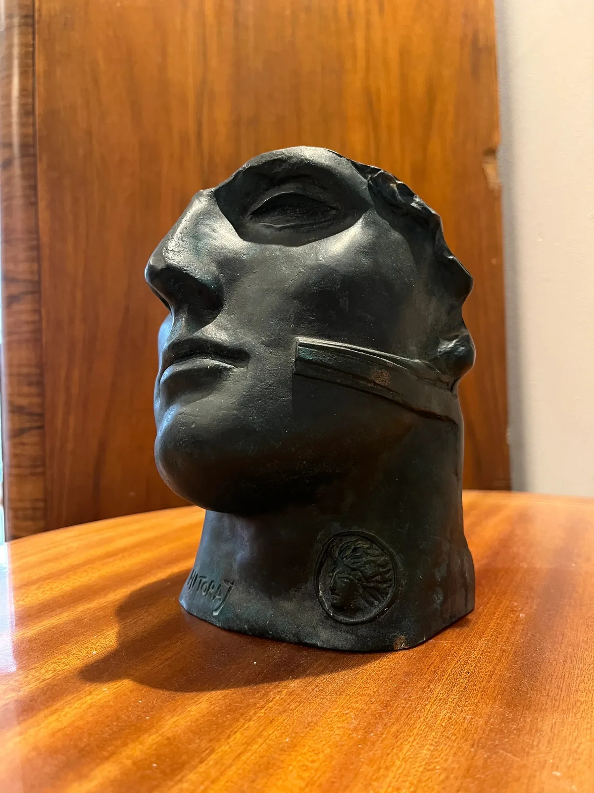 Tête en bronze — Igor Mitoraj