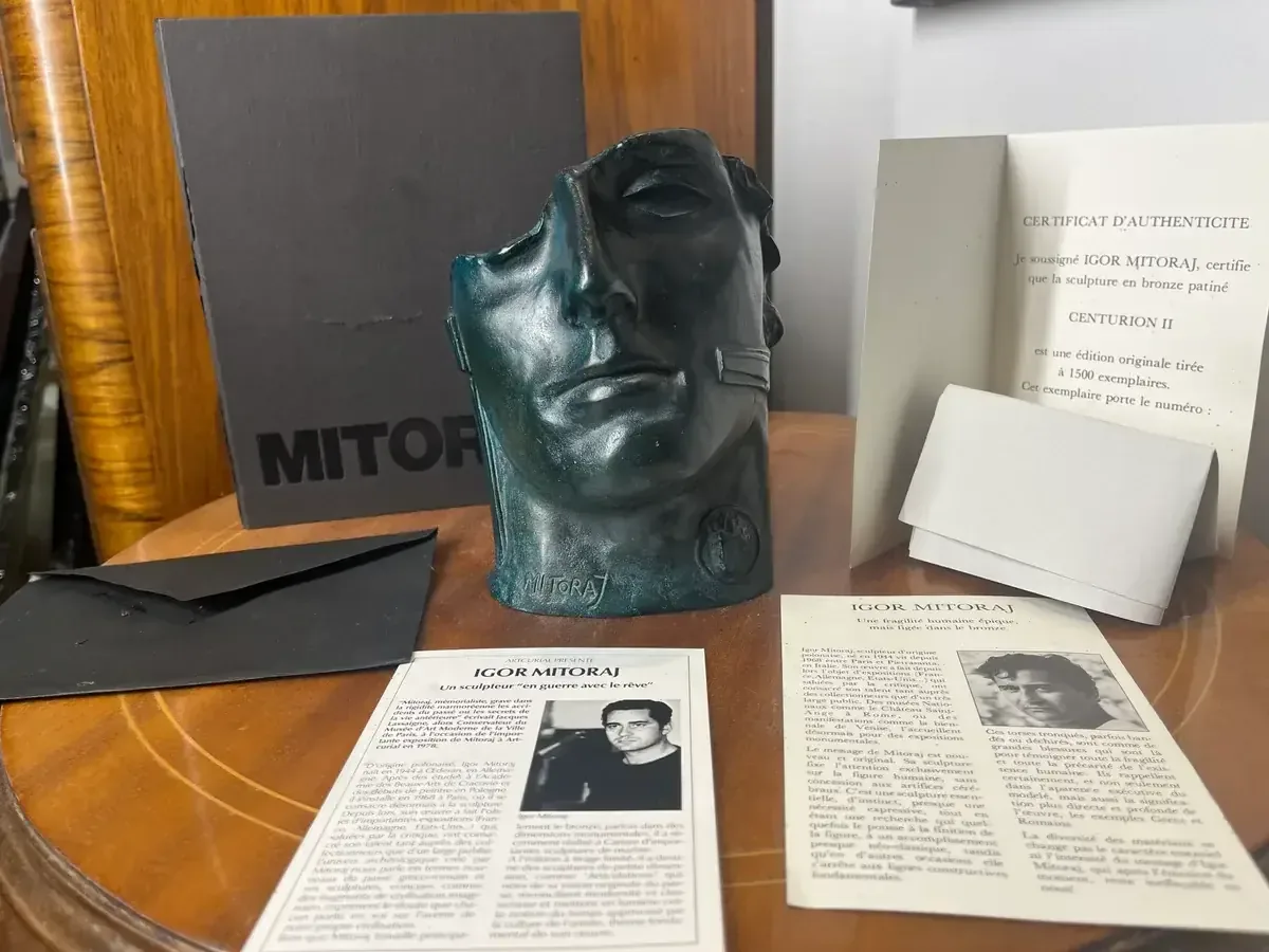 Centurione II (1987) — Igor Mitoraj, with Certificat d'Authenticité and original MITORAJ presentation box — bronze head