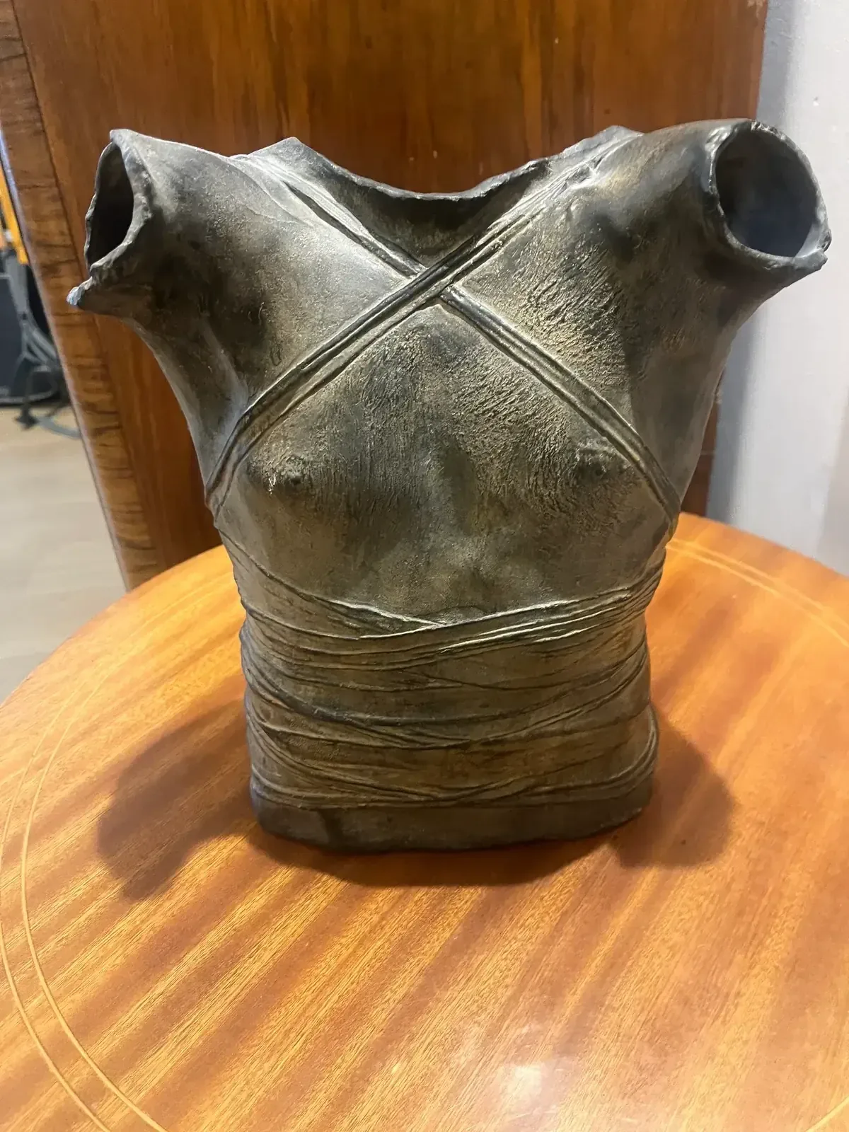 Corazza Media 1987 — alternate angle, collector photograph — bronze breastplate