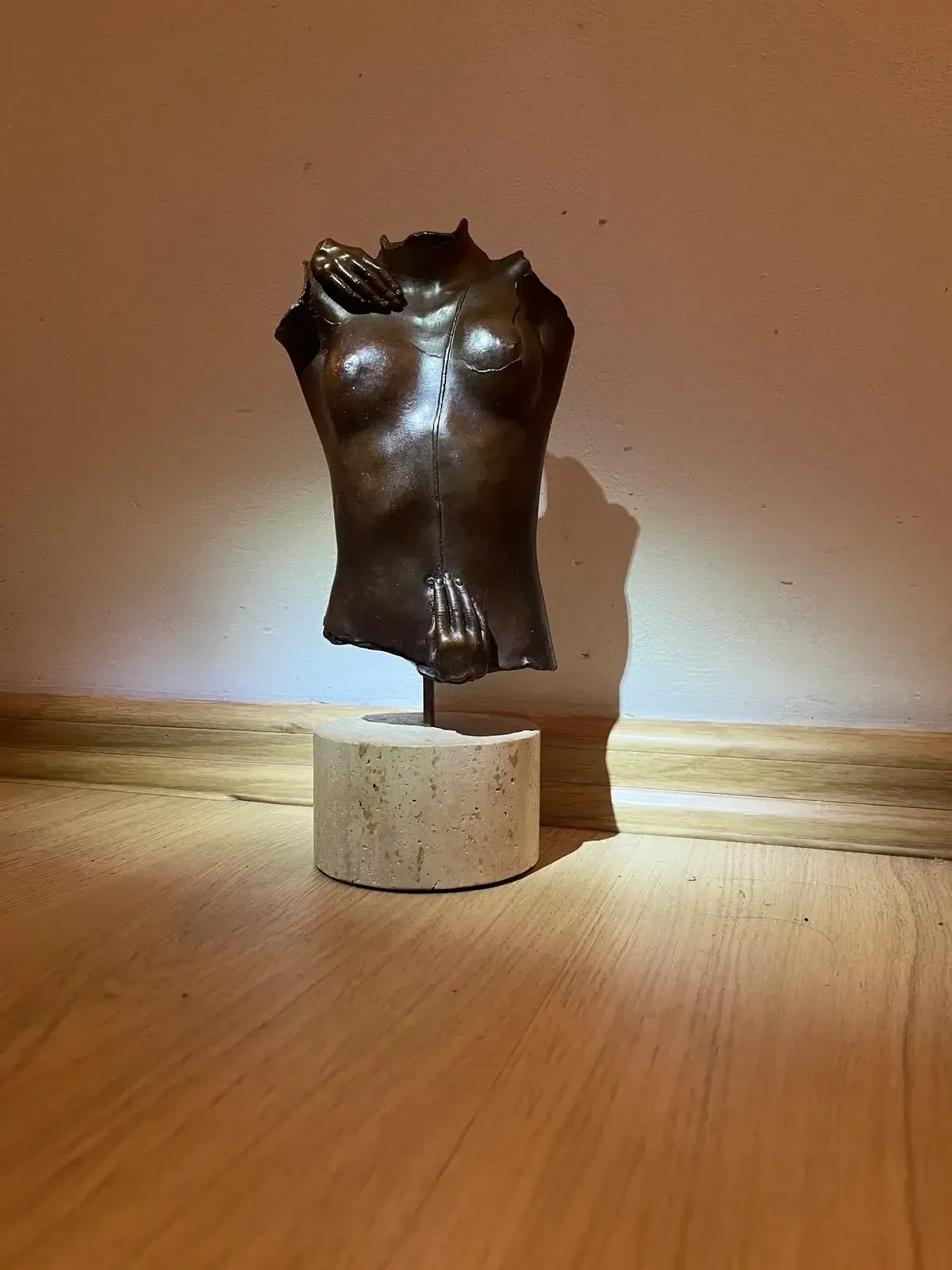 Kea (1979) — Igor Mitoraj, bronze torso, three-quarter view from above