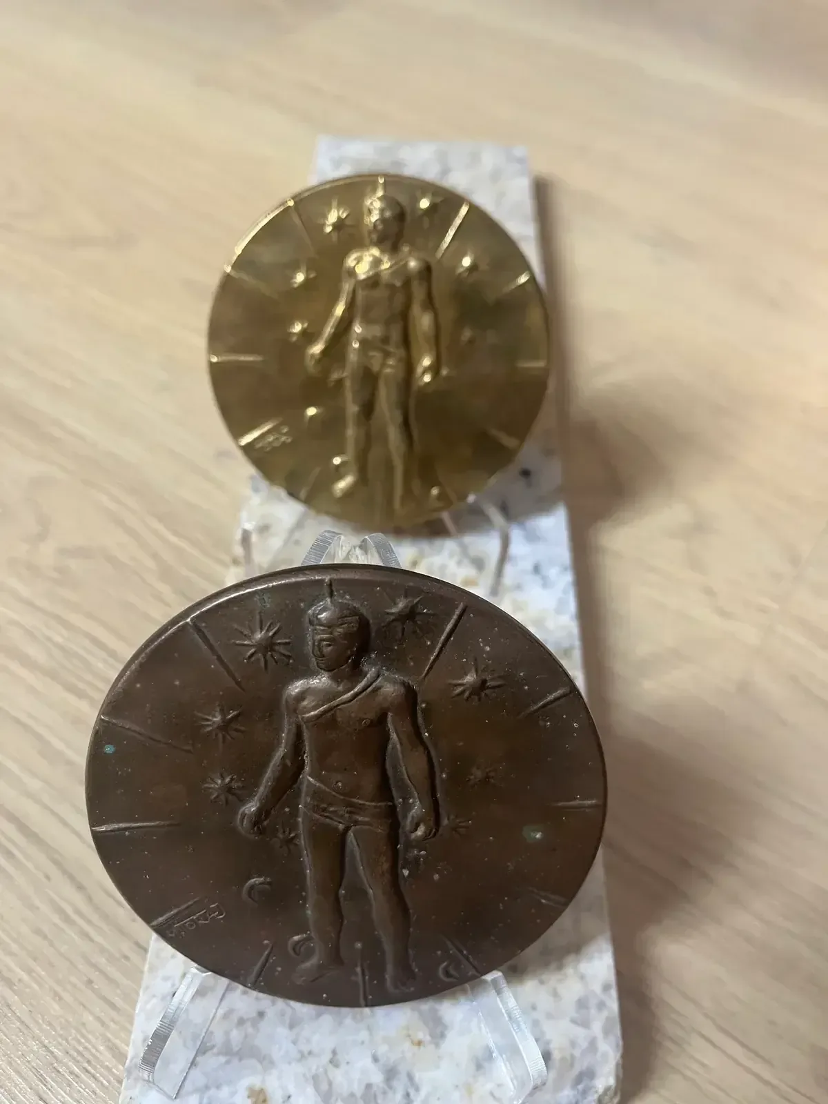 Artcurial Mitoraj medals — reverse side