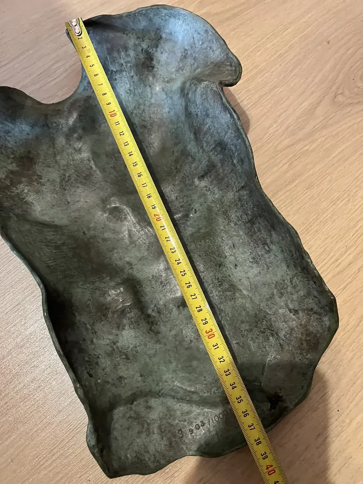 Persée (1988) — rear view with scale — Igor Mitoraj — bronze torso
