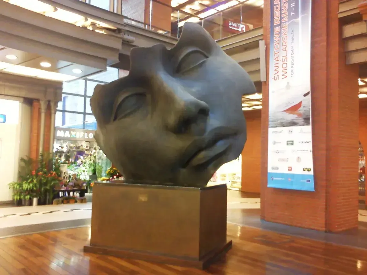 Tsuki-no-hikari by Igor Mitoraj at Stary Browar, Poznań