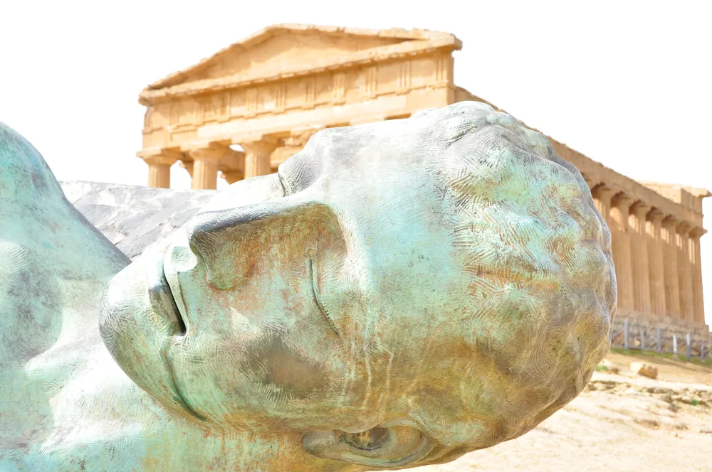 Icaro (Icarus) by Igor Mitoraj at the Temple of Concordia, Valley of the Temples, Agrigento