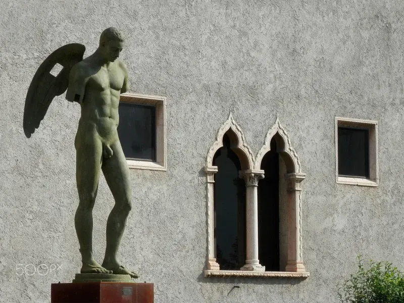 Igor Mitoraj at Castelvecchio, Verona